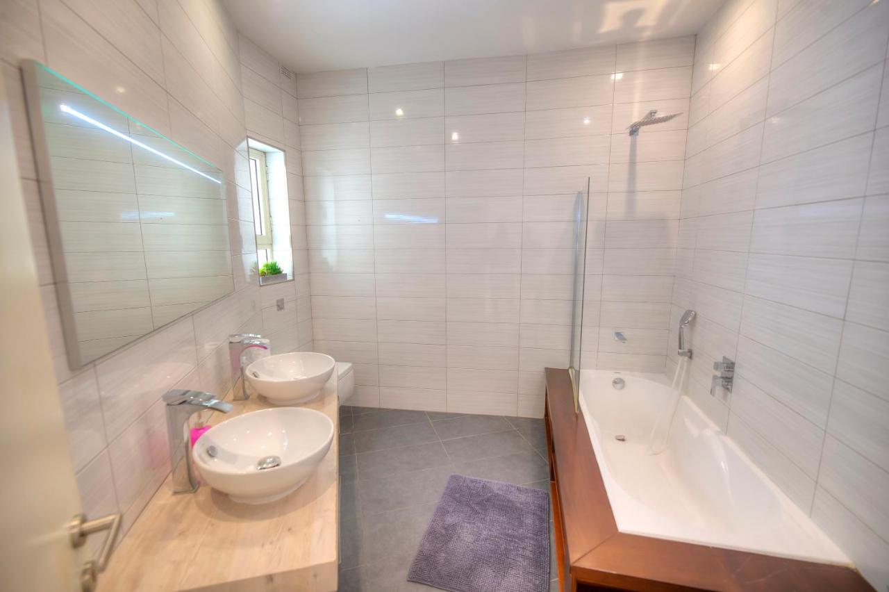Spacious 4 Bedrooms With Sea View Balcony Goslm-3 Sliema Zewnętrze zdjęcie
