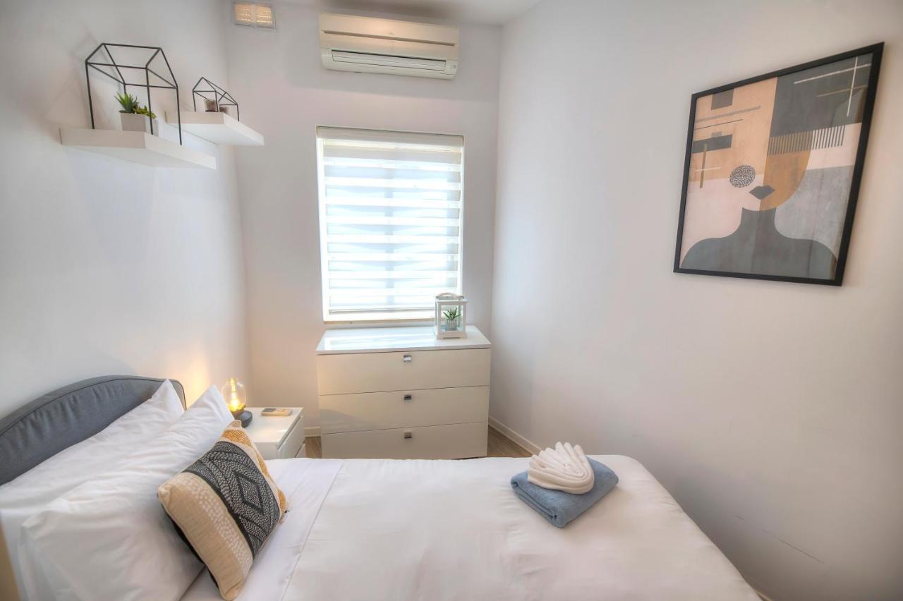 Spacious 4 Bedrooms With Sea View Balcony Goslm-3 Sliema Zewnętrze zdjęcie