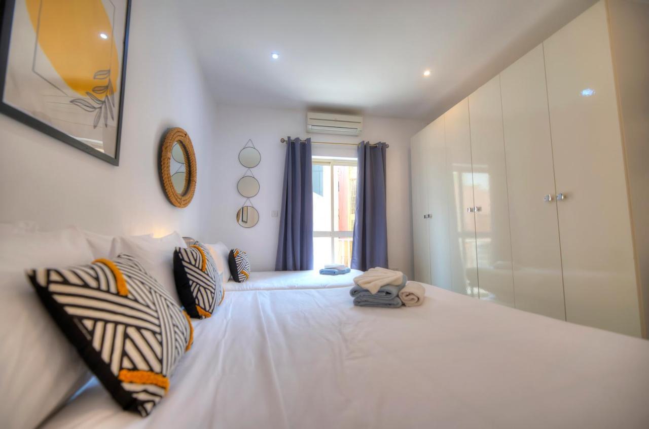 Spacious 4 Bedrooms With Sea View Balcony Goslm-3 Sliema Zewnętrze zdjęcie